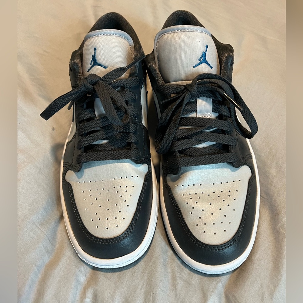 Nike Air Jordan’s size 8- only worn ONCE for photos!